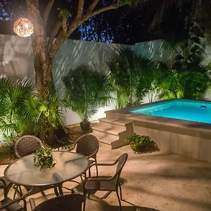 Cozy House Downtown Cancun